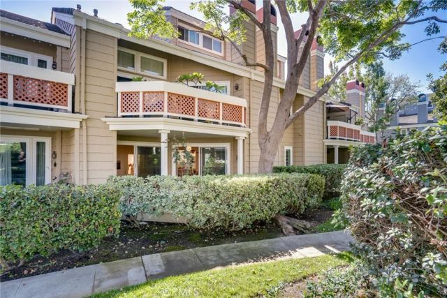7321 Coho 103, Huntington Beach, CA 92648