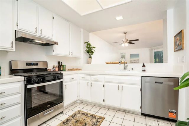 7321 Coho 103, Huntington Beach, CA 92648
