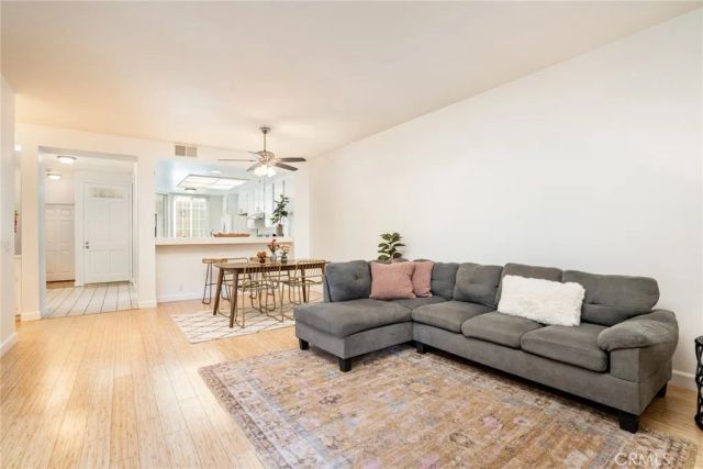 7321 Coho 103, Huntington Beach, CA 92648