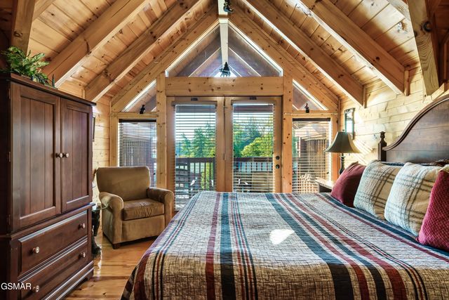 612 Cherry Blossom Way, Pigeon Forge, TN 37863