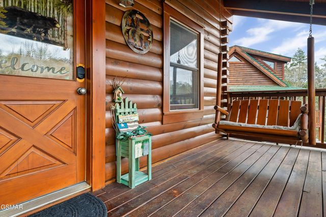 612 Cherry Blossom Way, Pigeon Forge, TN 37863