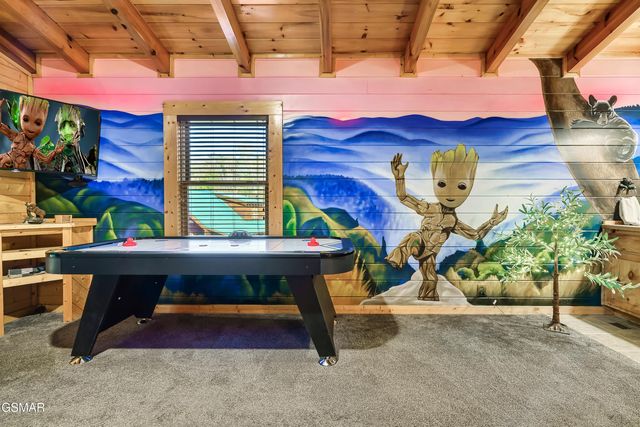 612 Cherry Blossom Way, Pigeon Forge, TN 37863