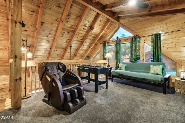 612 Cherry Blossom Way, Pigeon Forge, TN 37863