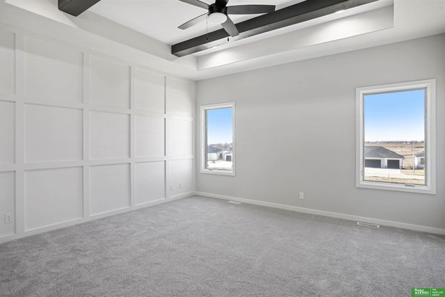 5508 N 213 Street, Elkhorn, NE 68022