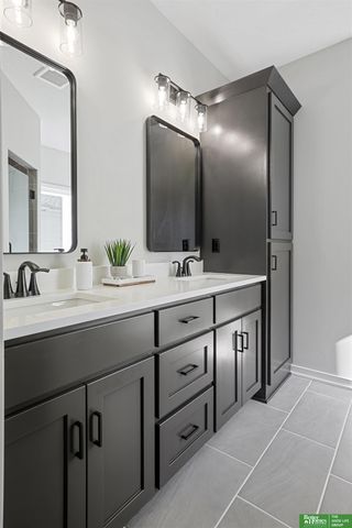 5508 N 213 Street, Elkhorn, NE 68022