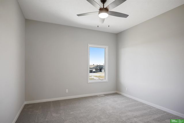 5508 N 213 Street, Elkhorn, NE 68022