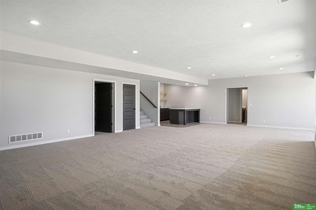 5508 N 213 Street, Elkhorn, NE 68022