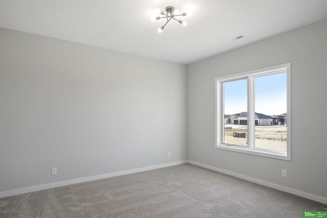 5508 N 213 Street, Elkhorn, NE 68022