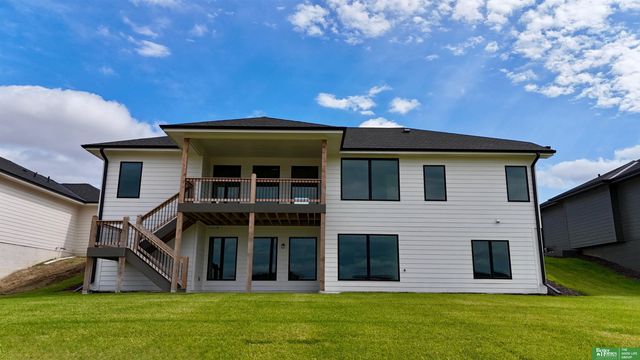 5508 N 213 Street, Elkhorn, NE 68022