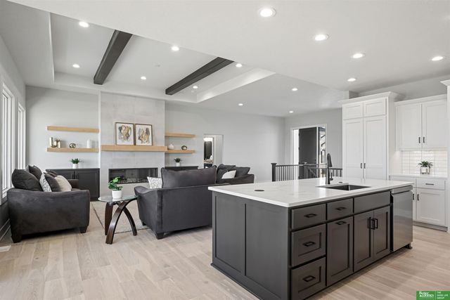 5508 N 213 Street, Elkhorn, NE 68022