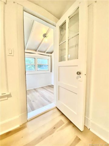 25 Beecher Place, New Haven, CT 06515