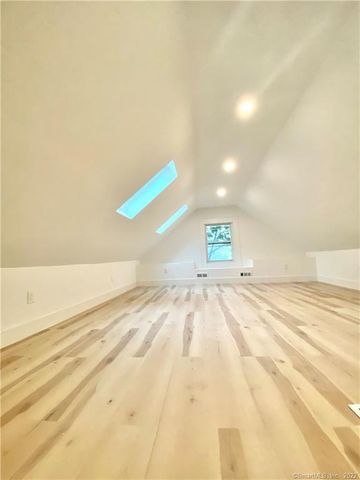 25 Beecher Place, New Haven, CT 06515