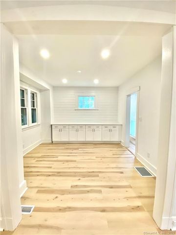 25 Beecher Place, New Haven, CT 06515