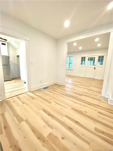 25 Beecher Place, New Haven, CT 06515