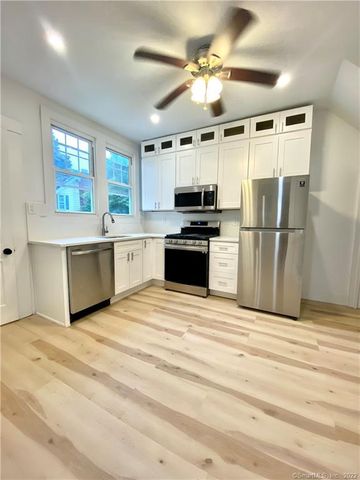 25 Beecher Place, New Haven, CT 06515