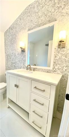 25 Beecher Place, New Haven, CT 06515