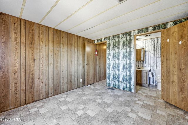 3580 POWER LINE Drive, Overgaard, AZ 85933