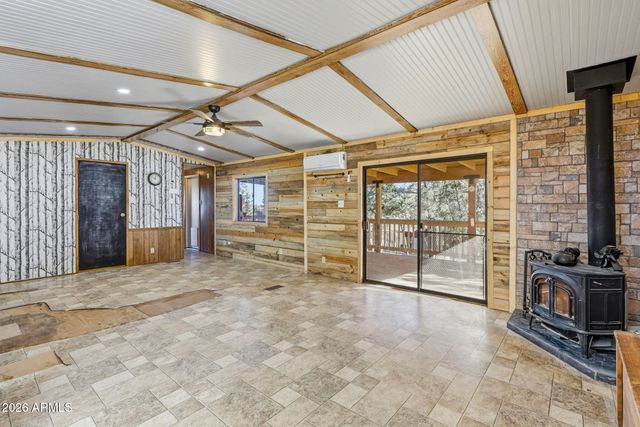 3580 POWER LINE Drive, Overgaard, AZ 85933