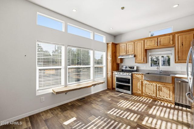 3580 POWER LINE Drive, Overgaard, AZ 85933