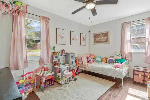 5837 Scotland Rd, Pensacola, FL 32526