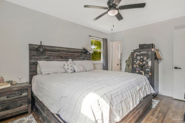 5837 Scotland Rd, Pensacola, FL 32526