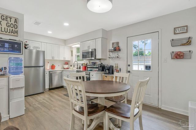5837 Scotland Rd, Pensacola, FL 32526