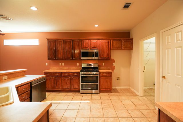 225 Red Poppy TRL, Georgetown, TX 78633