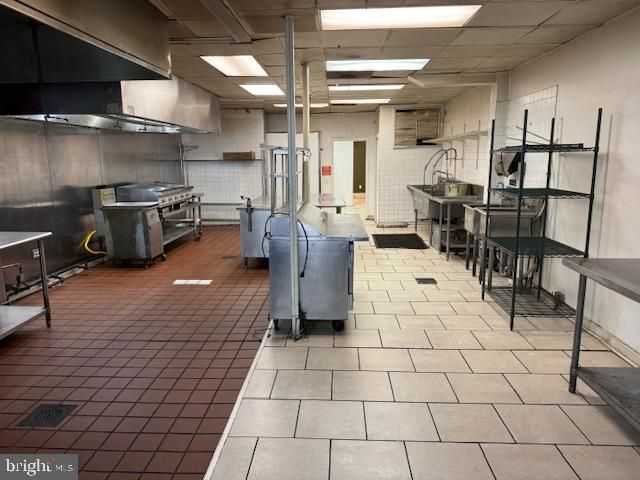 8016 FRANKFORD AVE, Philadelphia, PA 19136