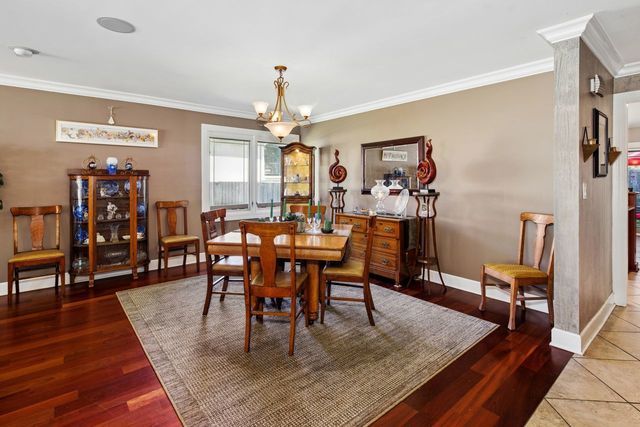 6833 N Concord Lane N, Niles, IL 60714