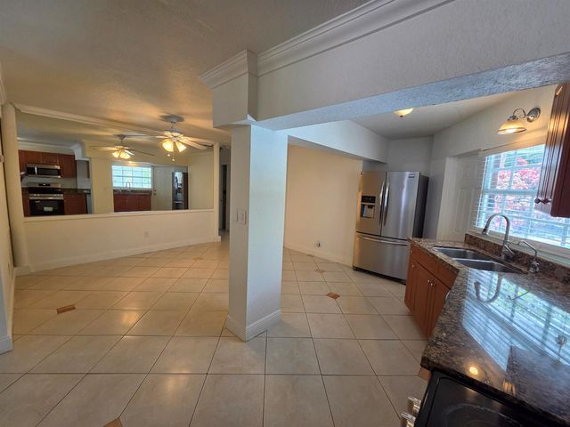 4911 ATAMAN, Boca Raton, FL 33428