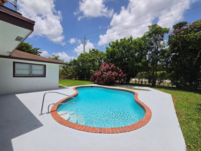 4911 ATAMAN, Boca Raton, FL 33428
