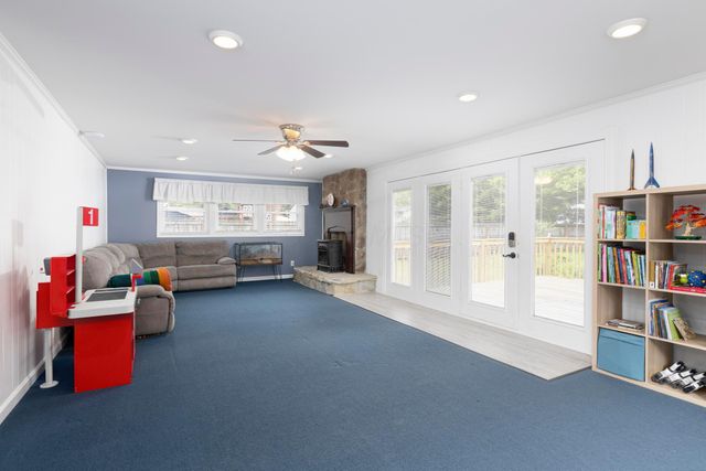 47 E Lynnwood Drive, Hebron, OH 43025