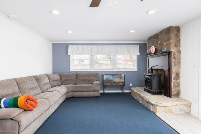 47 E Lynnwood Drive, Hebron, OH 43025