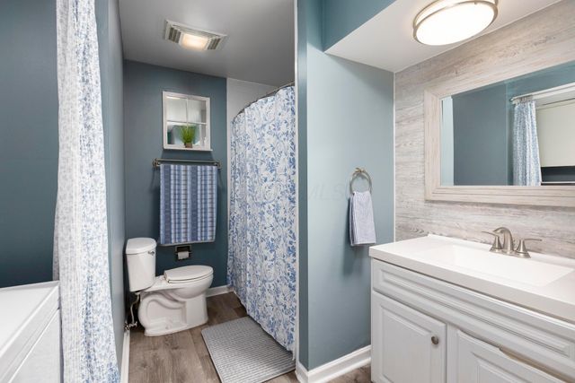 47 E Lynnwood Drive, Hebron, OH 43025