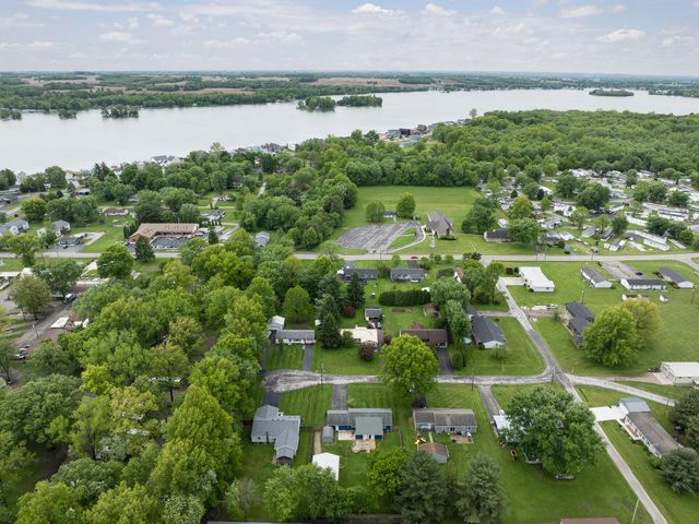 47 E Lynnwood Drive, Hebron, OH 43025