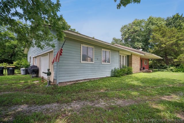 15198 S 285th East Avenue, Coweta, OK 74429