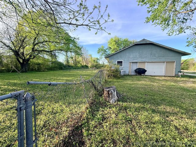15198 S 285th East Avenue, Coweta, OK 74429