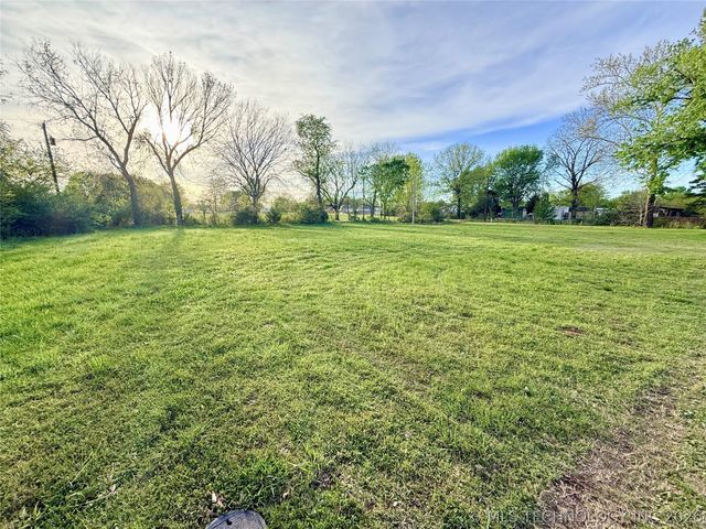 15198 S 285th East Avenue, Coweta, OK 74429