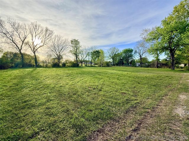 15198 S 285th East Avenue, Coweta, OK 74429