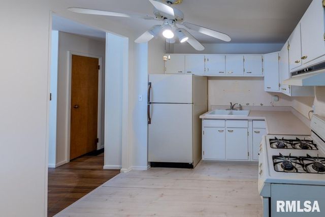 5909 N KEENLAND Avenue, Peoria, IL 61614