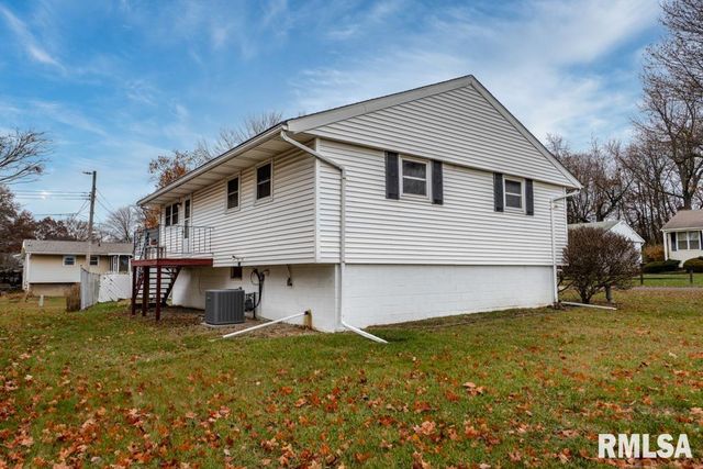 5909 N KEENLAND Avenue, Peoria, IL 61614