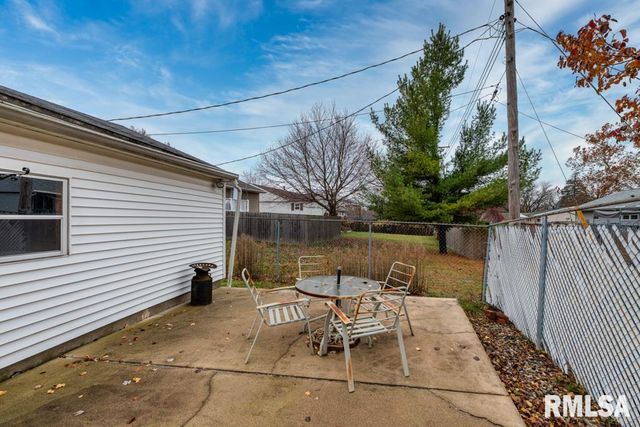 5909 N KEENLAND Avenue, Peoria, IL 61614