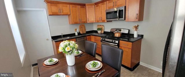 2643 EMERALD ST, Philadelphia, PA 19125