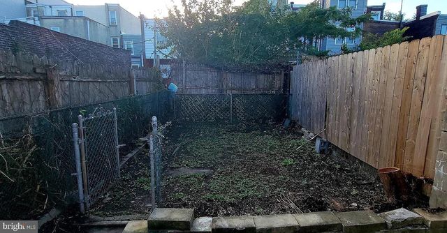 2643 EMERALD ST, Philadelphia, PA 19125