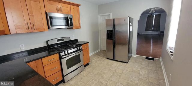 2643 EMERALD ST, Philadelphia, PA 19125