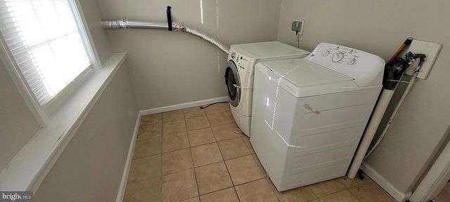 2643 EMERALD ST, Philadelphia, PA 19125