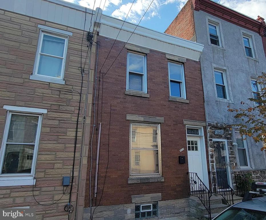 2643 EMERALD ST, Philadelphia, PA 19125
