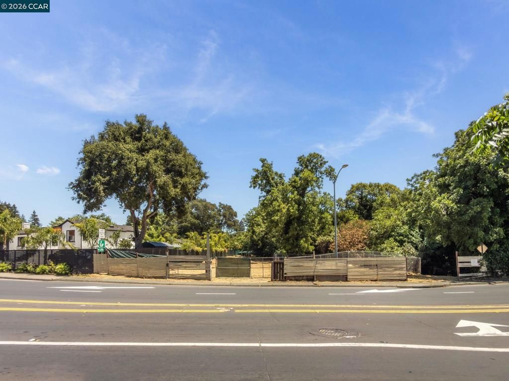 Image 12 of property listing at 4150 Appian Way, El Sobrante, CA 94803