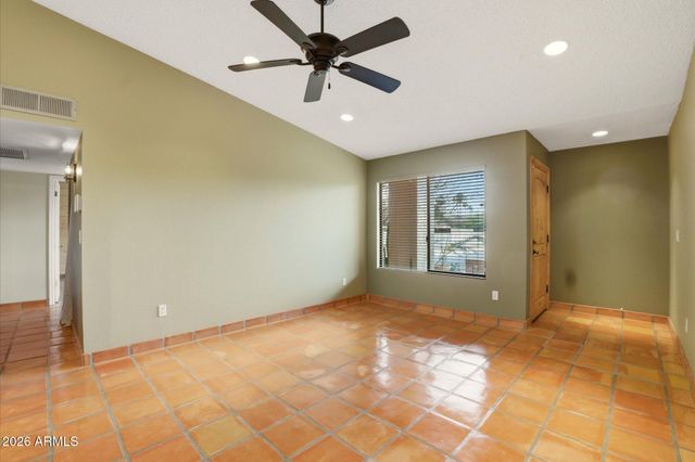 4634 E LA PUENTE Avenue, Phoenix, AZ 85044