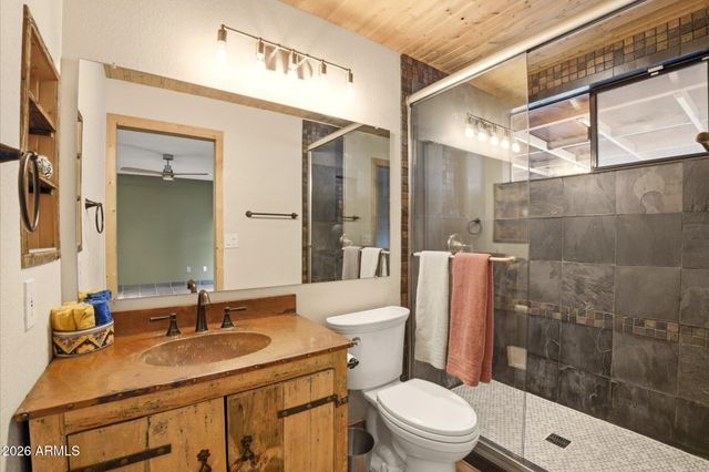 4634 E LA PUENTE Avenue, Phoenix, AZ 85044